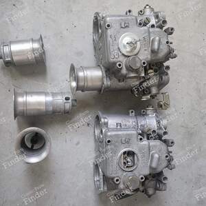Ensemble de deux carburateurs Weber 40 DCOE pour moteur de 1 300 cm³ - RENAULT 8 / 10 (R8 / R10)
