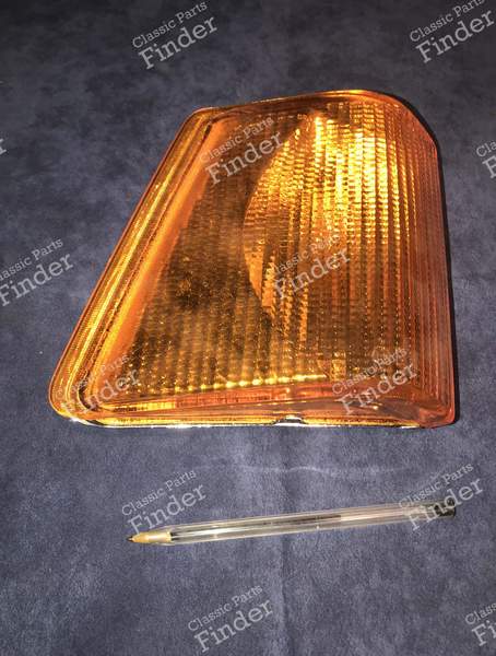 Feu clignotant avant droit - CITROËN C32 / C35 - 95604093 / 14586- 4