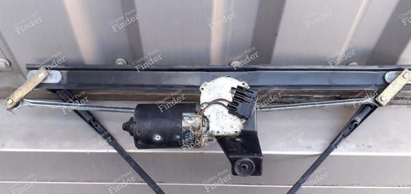 Moteur essuie-glace avec bras - AUDI Coupé GT/Quattro (B2) - 058942390246143 (?)- 1