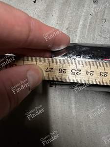 Sortie d'échappement de la Ferrari 250 Lusso - FERRARI 250 GT Lusso - thumb-5