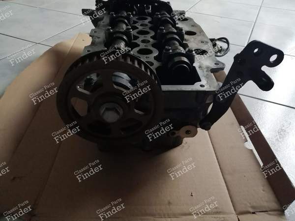 Zylinderkopf mit Nockenwellen / Riemenscheiben - Motor 2.7 HDI - PEUGEOT 407 Coupé - P80LA- 2