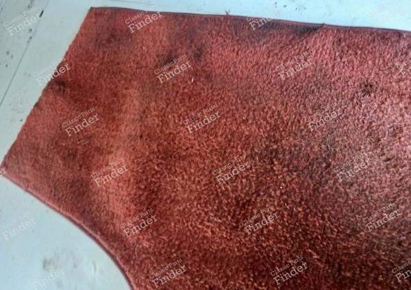 Red front carpet - RENAULT 5 / 7 (R5 / Siete) - 2