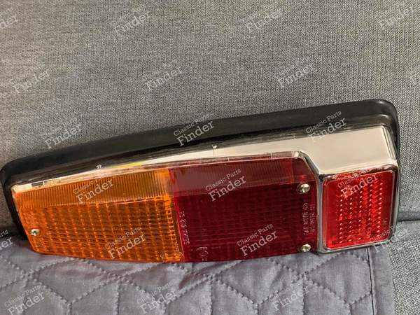 Left-hand chrome-plated rear cabochon - RENAULT 8 / 10 (R8 / R10) - 612- 0