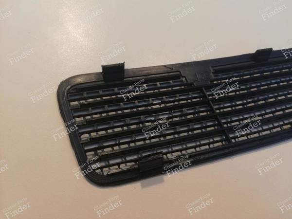 Hood ventilation grilles - RENAULT 9 / Alliance / Broadway / 11 / Encore (R9 / R11) - Equiv. 7704000879 (R) / 7704000878 (L)- 6