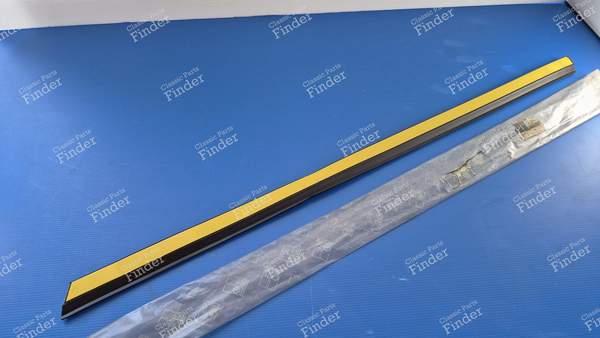 Kotflügelschutzleiste hinten rechts - PEUGEOT 305 - 8564.54- 3