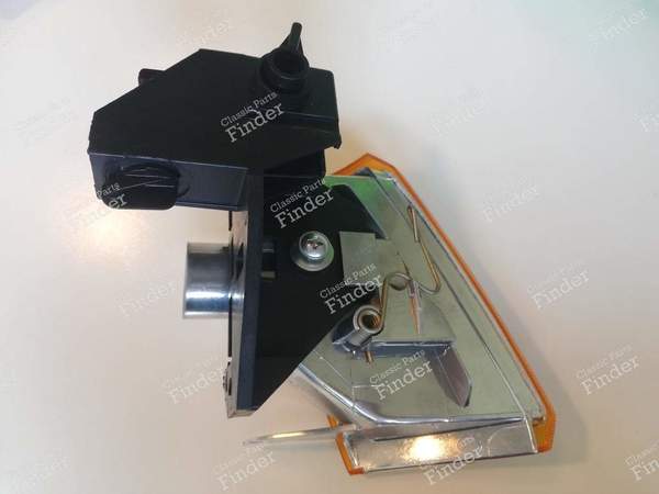 Blinkerhalter vorne links - PEUGEOT 205 - 069598 / 083119- 9