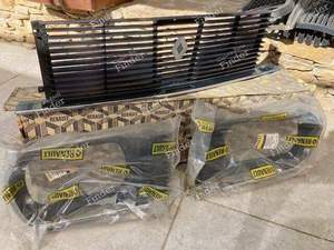 R15 Phase 1 grille - RENAULT 15 / 17 (R15 - R17) - 7701508537 (G)- thumb-3