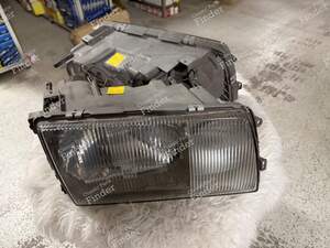Two headlights - MERCEDES BENZ S (W126) - 1305620451 / A0028265690 (L) / 1305620452 / A0028265650 (R)- thumb-1