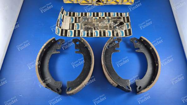 Satz von 4 Bremsbacken für vordere Trommelbremsen - 180 x 30 MM - RENAULT 4 / 3 / F (R4) - 7701201207- 2