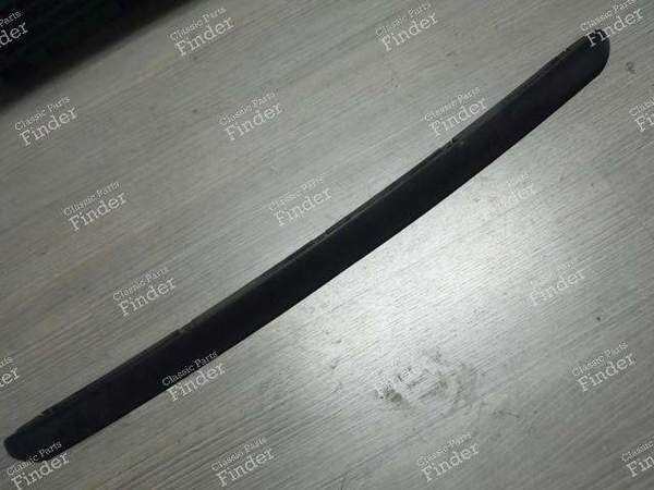 BECQUET DE HAYON ARRIÈRE - PEUGEOT 205 - 8742.28- 9