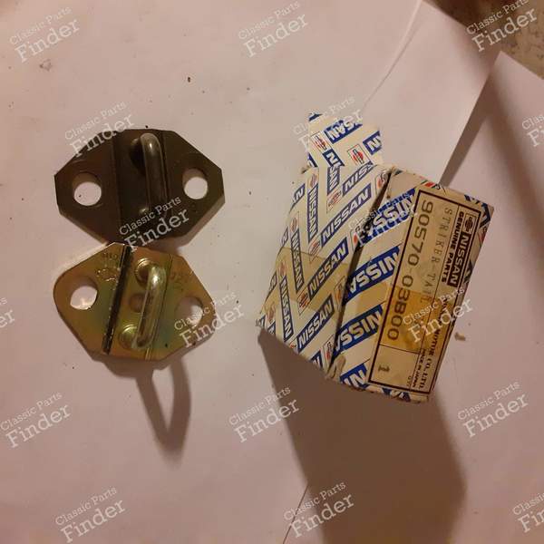 Schließblech für die Heckklappe - NISSAN Micra (K10) - 9057003B00