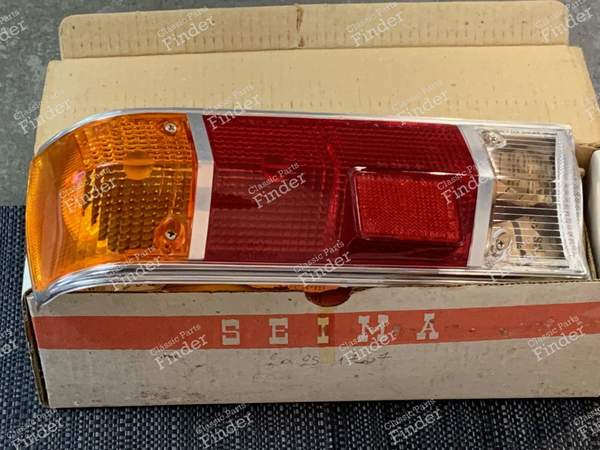 Cabochon arrière gauche SIMCA 1301/ 1501 - SIMCA 1300 / 1500 / 1301 / 1501 - 621G- 0