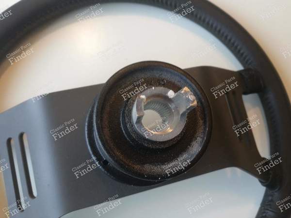 Volant sport d'origine - 'New Old Stock' - RENAULT Fuego - 7704001818- 4