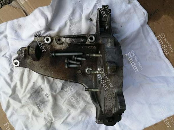 Halterung für die Einspritzpumpe - CITROËN XM - 1