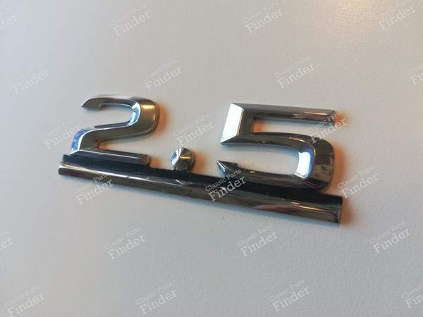 Kofferraumsigle - Version 2.5 Diesel - MERCEDES BENZ 190 (W201) - A2018172115- 6