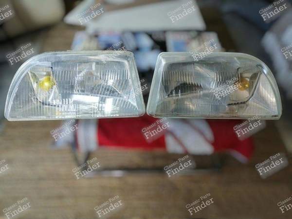 Pair of headlamps for CX phase 2 GTI, GTI Turbo, Turbo D, Turbo 2, Limousine, Prestige - CITROËN CX - 14840 (L) / 14830 (R)- 0