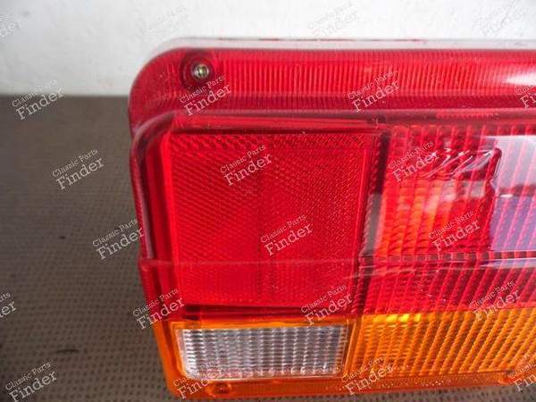 FEU ARRIERE DROIT AUSTIN / MG METRO - AUSTIN Metro - BAU2038 ou XJF10024 Maganatex E309R- 2