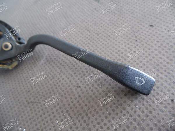 COMMODO ESSUIE-GLACE - PORSCHE 924 - 47795390201C / 47795350501C- 1