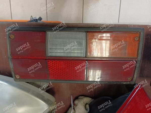 Feu arrière droit - VOLKSWAGEN (VW) T3 - 251945112E (?)- 0
