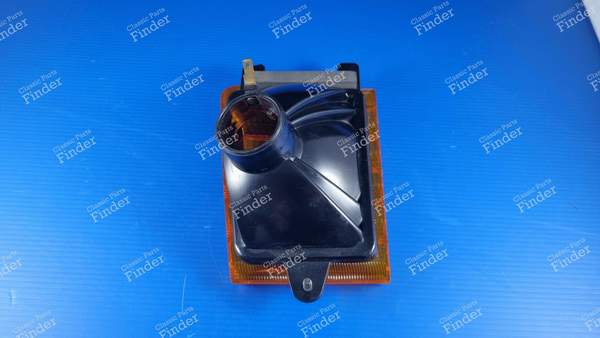 Original left front turn signal light - RENAULT Master - 10640- 2