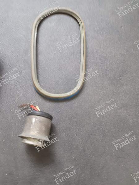 2 Rücklicht - RENAULT Dauphine / Ondine - 3685- 2