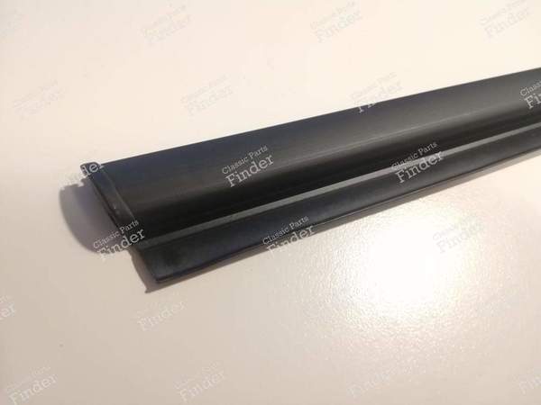 Left and right front lower door trim - BMW 5 (E34) - 51211944419 (L) / 51211944420 (R)- 7