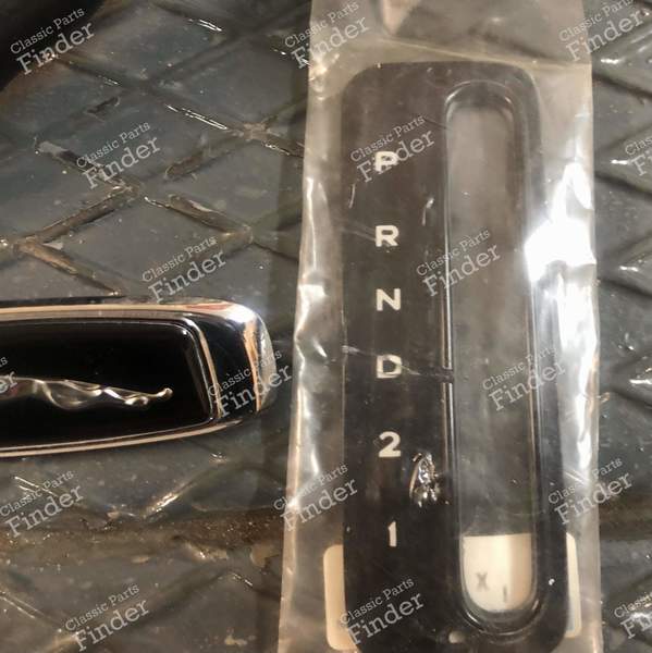 Ensemble de pièces : garniture latérale, plaque de transmission automatique, rétroviseur intérieur, volant - JAGUAR XJS - C37681 ...- 4