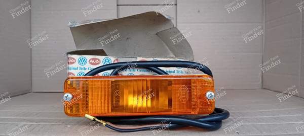 Orange front turn signal (from 08/1974) - VOLKSWAGEN (VW) Käfer / Beetle / Coccinelle / Escarabajo - 111 953 055- 0