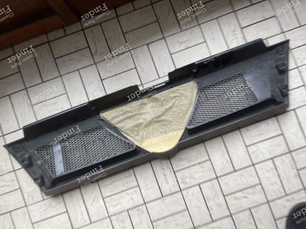 Grille - latest generation - ALFA ROMEO 75 - 161008102500- 1