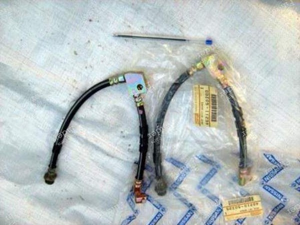 Flexible de frein droit et gauche - NISSAN Primera (P10) - 4621050J25