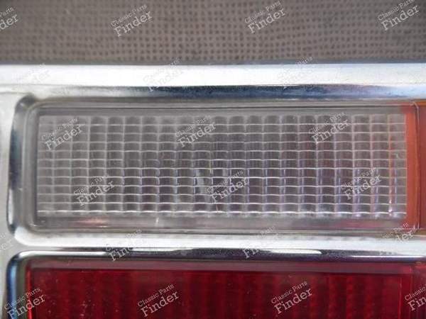 CABOCHON RIGHT TAIL LIGHT BMW 2000 "NEUE KLASSE - BMW 1500 / 1600 / 1800 / 2000 (Neue Klasse) - 5