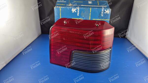 Right taillight lens - PEUGEOT 205 - 2208 / 6352.34- 0