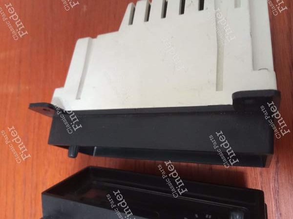 Horloge et chronomètre - FORD Sierra - 9064 / 83BB-15000-AC- 2