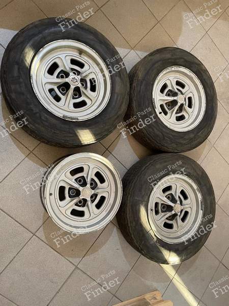 4 x Fiat 130 coupe aluminum alloy wheels 14" x 6.5 Cromodora, mod. CD 7, (pcd) 5x108 with original Fiat central logo - FIAT 130 - 2