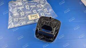 Emblème de serrure de hayon - Phase 2 - PEUGEOT 306 - 8726H3- thumb-2