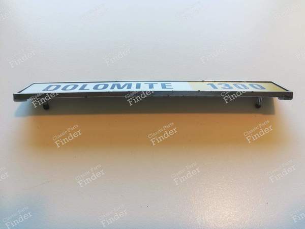 1300 emblem - TRIUMPH 1500 / Dolomite - 88627565 / JF4846- 4