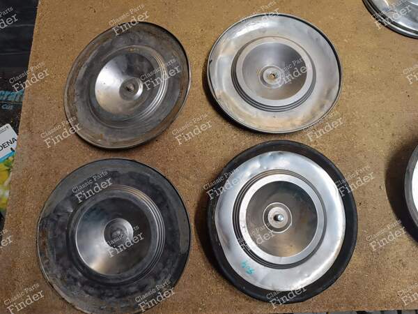 4 chrome wheel covers - PEUGEOT 504 - 1