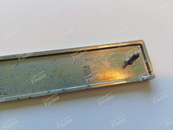 1300 emblem - TRIUMPH 1500 / Dolomite - 88627565 / JF4846- 7