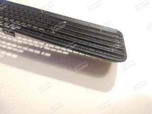 Hood ventilation grille - RENAULT 9 / Alliance / Broadway / 11 / Encore (R9 / R11) - 7704000879- thumb-2