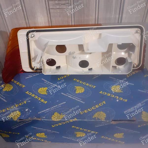 Right rear light Series 1 - PEUGEOT 305 - 26.5072 / 6351.07- 1