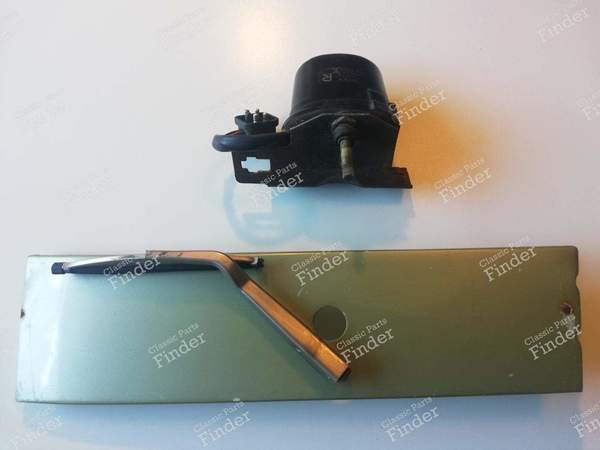 Headlight wiper assembly - MERCEDES BENZ /8 (W114 / W115) - 1168201342 / 0390526049 (G) /  1168201442 / 0390526050 (D)- 9