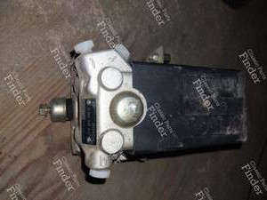 NEW OLD STOCK BMW E30 M3 ABS control block - BMW 3 (E30) - 0265200035- thumb-2