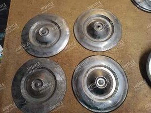 4 enjoliveurs chromés pour PEUGEOT 504