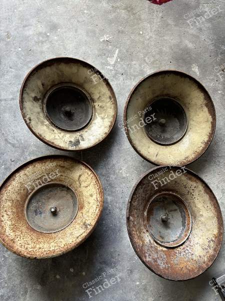 Quatre enjoliveurs de roue - CITROËN Traction Avant (7 / 11 / 15) - 1