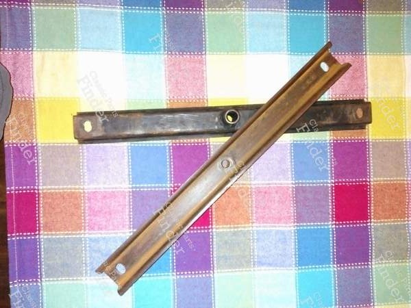 Support de groupe (moteur, boîte). - PANHARD & LEVASSOR PL 17 - 365.689 (PL)- 1