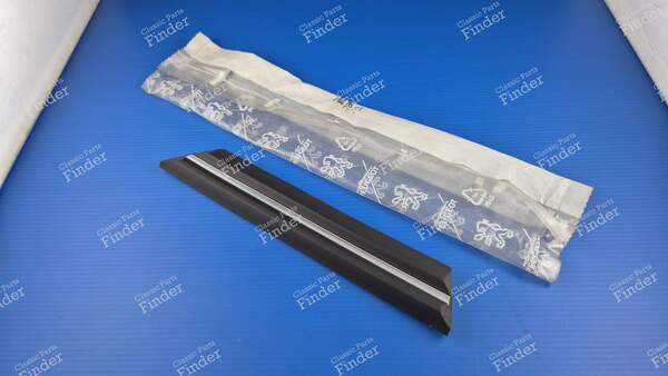 Left front fender trim with chrome trim - PEUGEOT 305 - 786148- 1