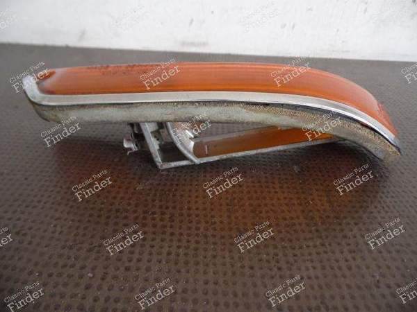 RIGHT TURN SIGNAL 63131350976 BMW NEUE KLASSE - BMW 1500 / 1600 / 1800 / 2000 (Neue Klasse) - 63131350976- 4