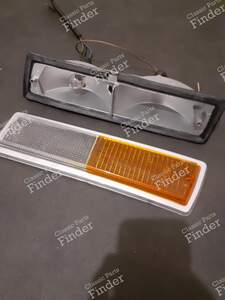 Complete left front turn signal/parking light assembly - PEUGEOT 304