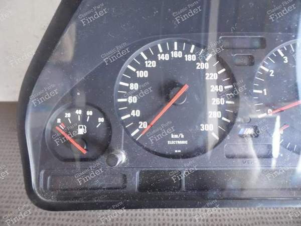 COMBINE D'INSTRUMENTS 13888019 BMW M5 E34 - BMW 5 (E34) - 1 388 801 9- 1