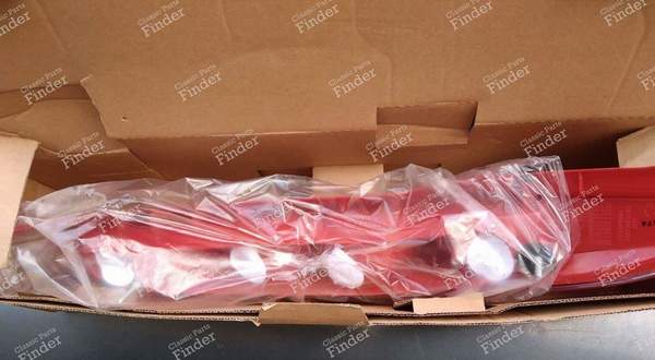 Feu arrière droit - FIAT Punto II - OEM: 46817803 / 46523769 - 46794077- 2